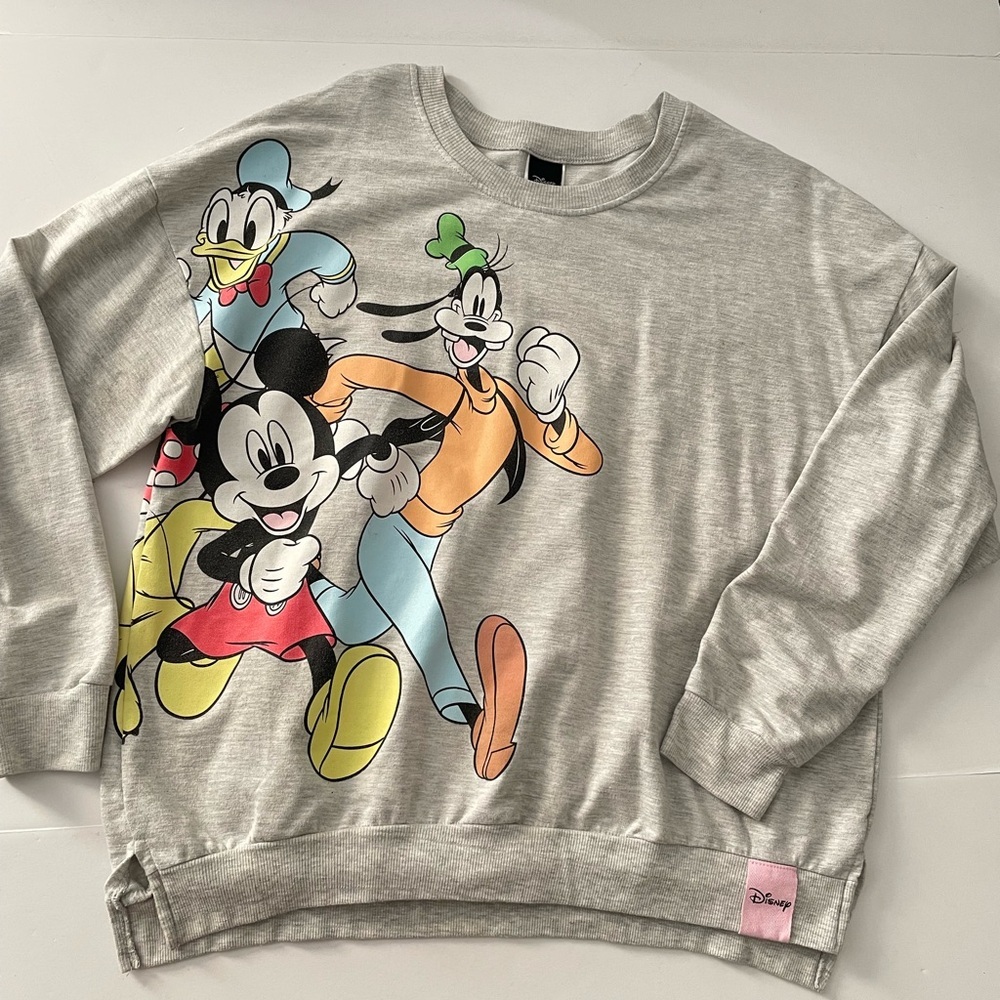 Disney Mickey and Friends long sleeve sweatshirt junior's XXL wrap around print
